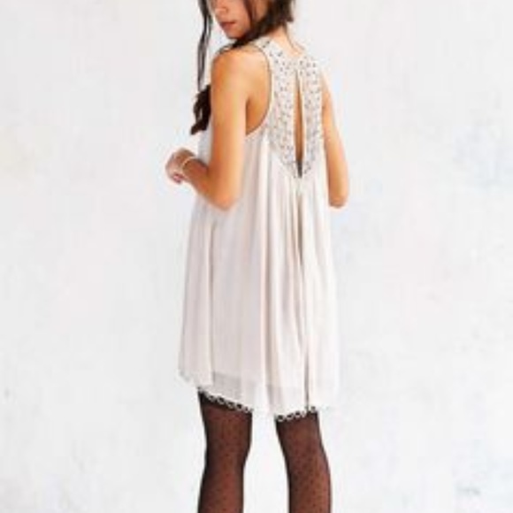 NEW KIMCHI BLUE GLYNDA BEADED trapeze dress - Picture 6 of 7